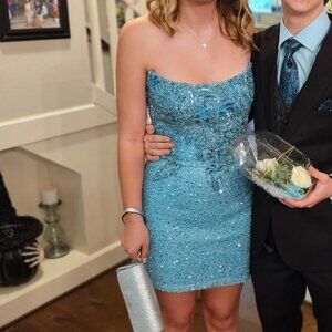 Sherri Hill Aqua Homecoming dress.